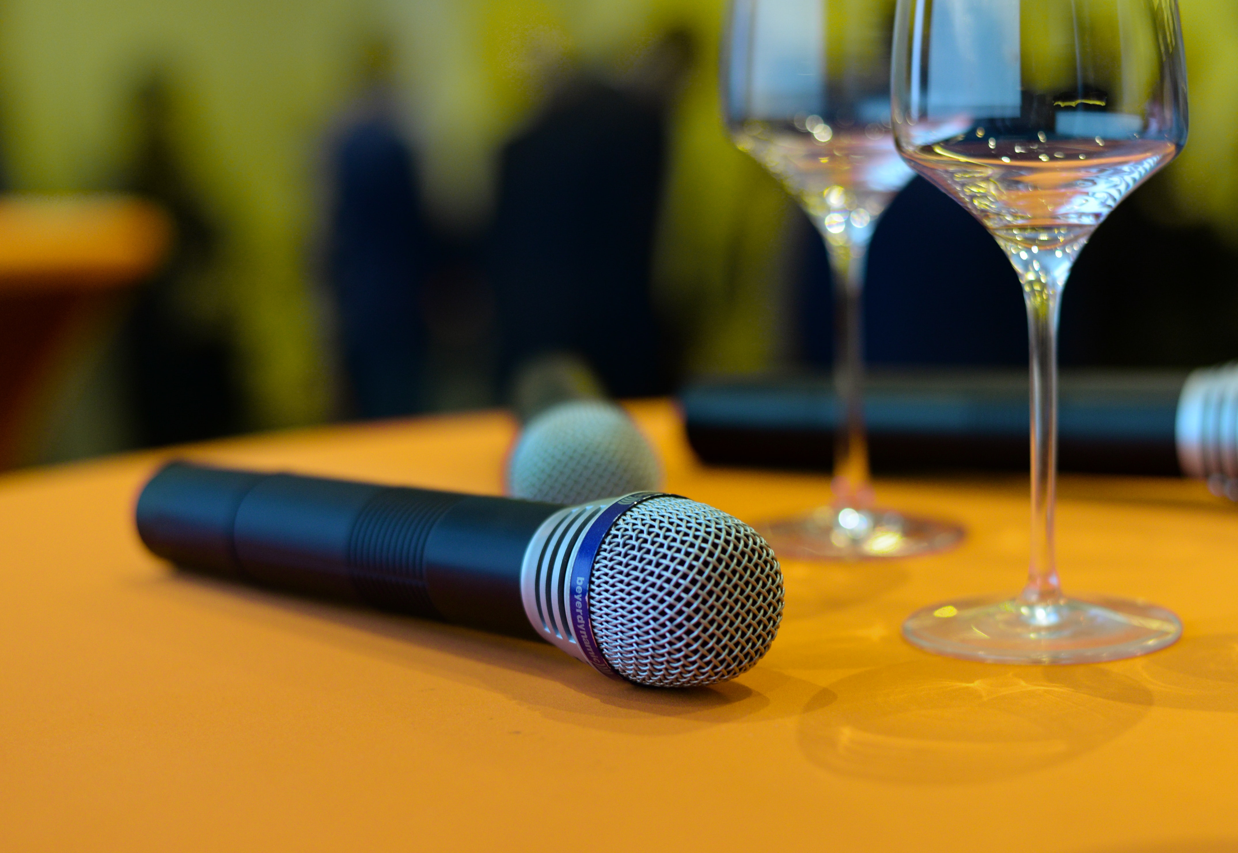 audio-blur-close-up-722706